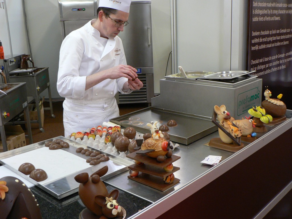 Andrews Sykes koelt kunstig chocolade-evenement