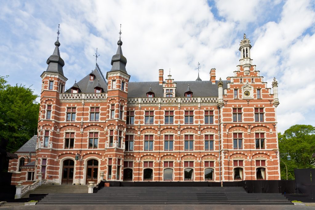 Ontvochtiging van archiefopslag in gemeentehuis